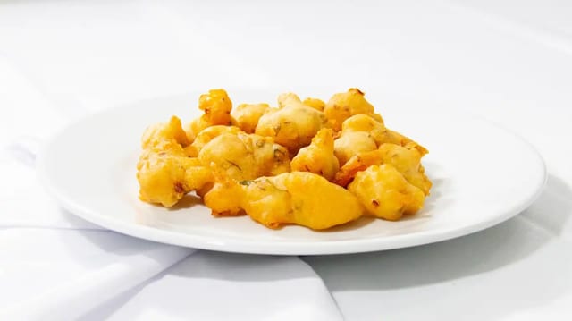Punugulu (with chutneys).