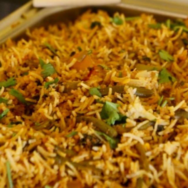 Hyderabad Veg Biryani Family Pack (5 people).